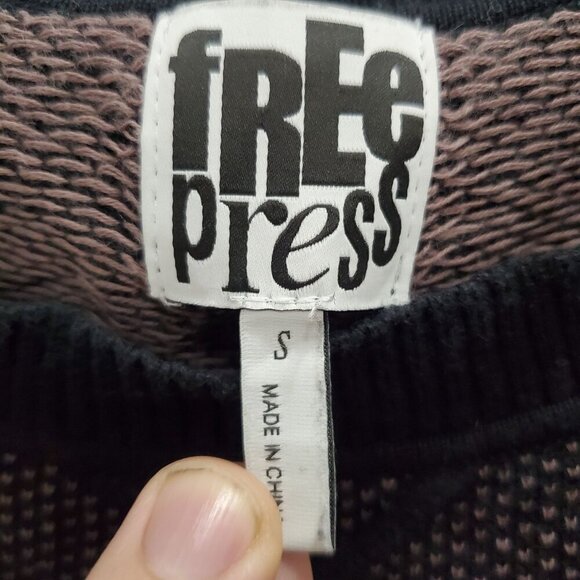 Free Press Women's Black Brown Geo Arrow Cold Shoulder Knit Cotton Sweater Sz S - Picture 3 of 6